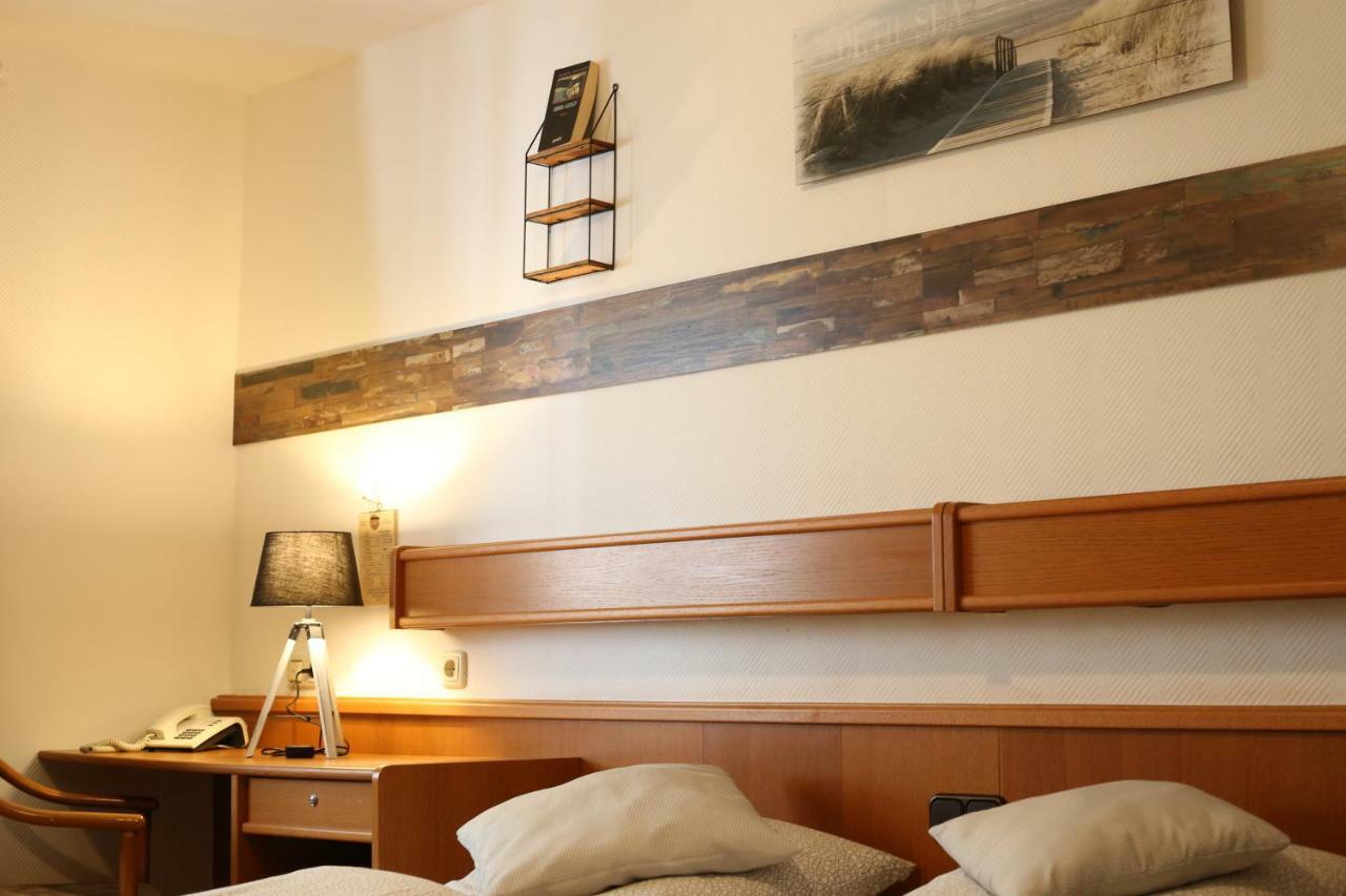Hotel Restaurant Buergerstube Ulmen Exteriör bild