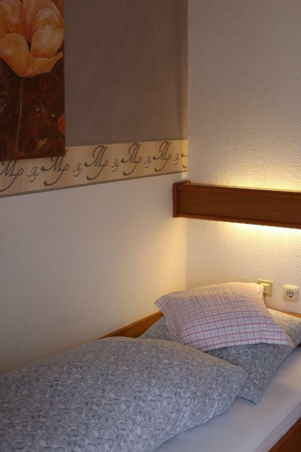 Hotel Restaurant Buergerstube Ulmen Exteriör bild